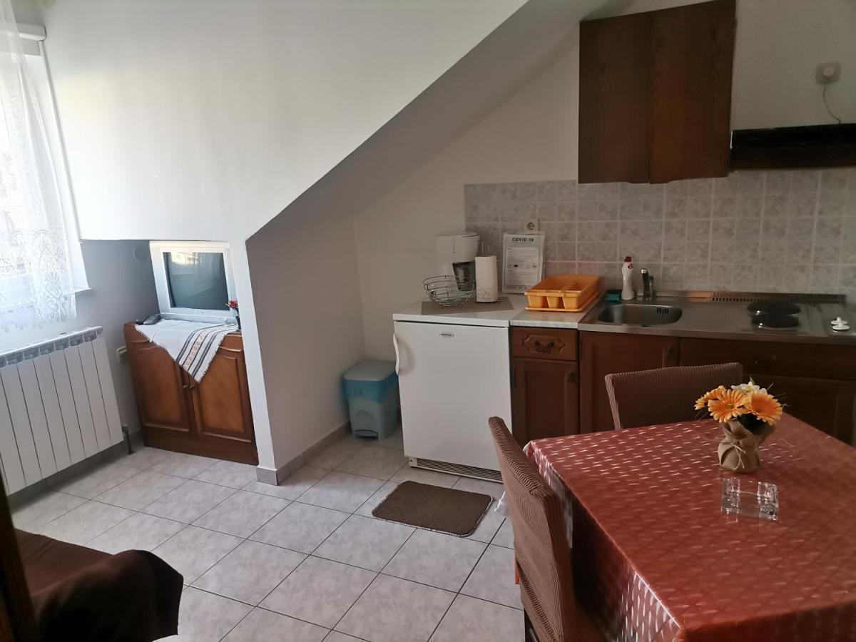 Apartments Petrica Малинська Екстер'єр фото