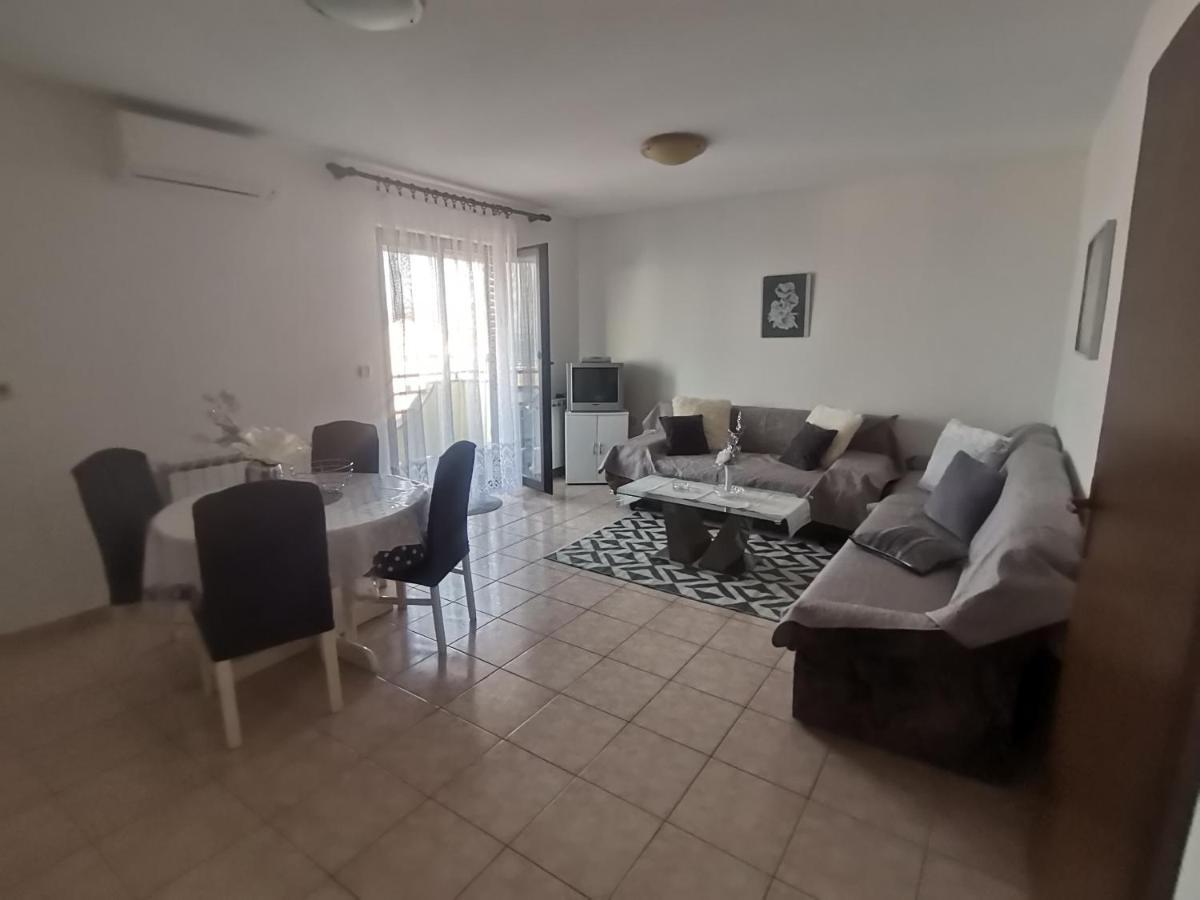 Apartments Petrica Малинська Екстер'єр фото